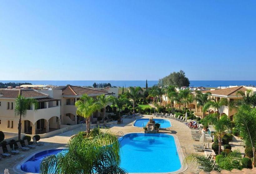 Четырёхзвёздочный отель Aphrodite Sands — это отличный отель Кипра
